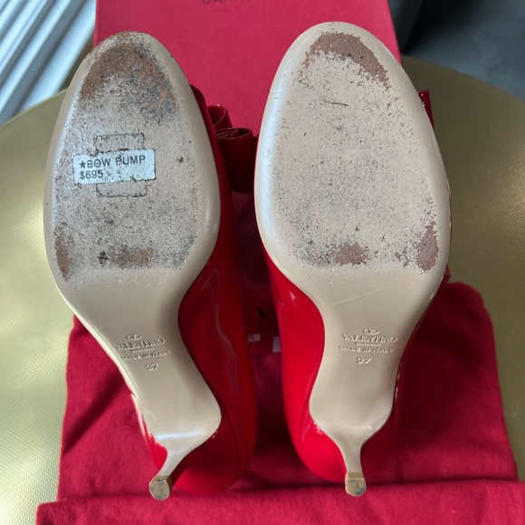 Valentino Garavani Red Leather Bow Shoes With 2.5" Heels - Picture 8 of 9
